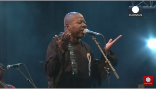Décès du chanteur Papa Wemba, victime d’un malaise en plein concert