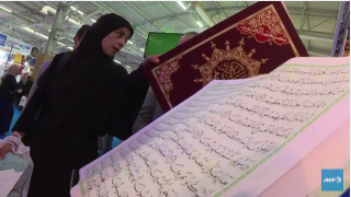  Au Bourget, quatre jours entre « foi et foire » musulmanes