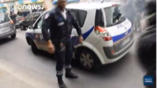  Policiers attaqués à Paris: quatre arrestations