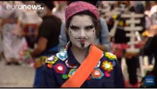  Un carnaval surréaliste à Bruxelles, deux mois après les attentats