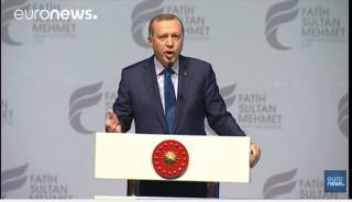  Turquie : Erdogan s&rsquo;en prend à l&rsquo;Union européenne et évoque un référendum