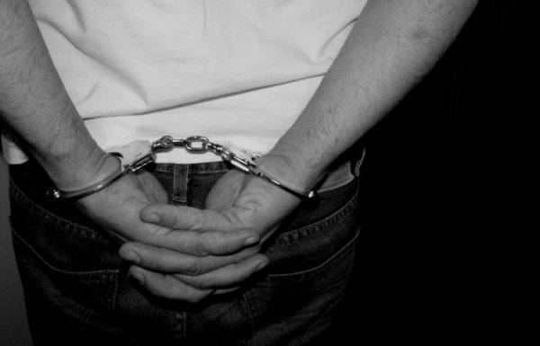  Enseignant agressé par des policiers : le parquet ouvre une enquête