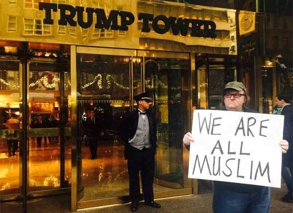 Michael Moore lance la campagne « Nous sommes tous musulmans »