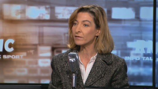 Une élue socialiste compare le voile islamique au brassard nazi