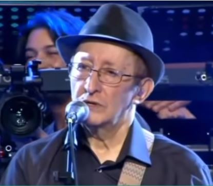 Idir chante ssendu à la coupole d’Alger