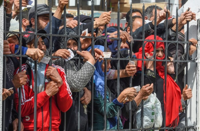 Tunisie – « Est souverain le décideur de l’état d’exception »