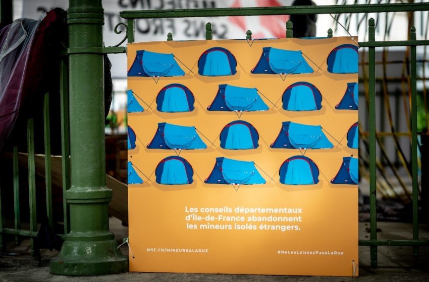 Mineurs isolés étrangers : le campement parisien perdure