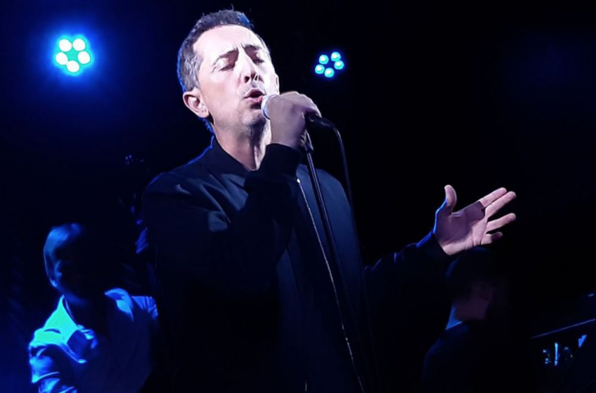 Gad Elmaleh dévoilera son nouveau single « Armstrong » demain
