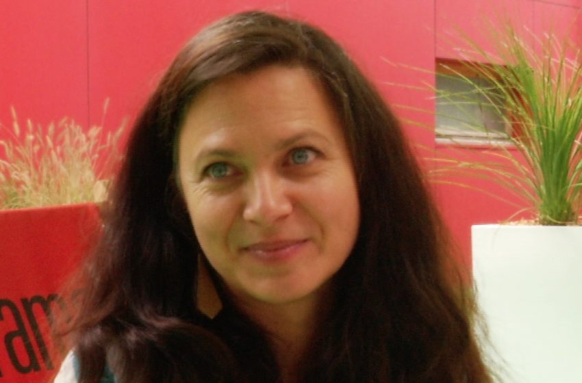 Layla Darwiche, conteuse du ressenti et de l’émotion