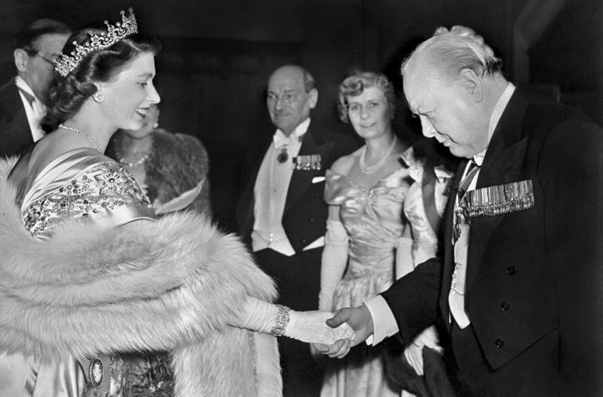 Elizabeth II, Churchill et le sens de l’Etat