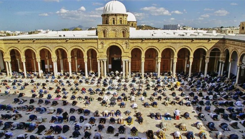 Tunisie : La prière du vendredi à nouveau autorisée, « mais »…