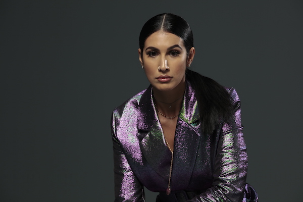 Lyna Mahyem, « femme forte » et chanteuse engagée