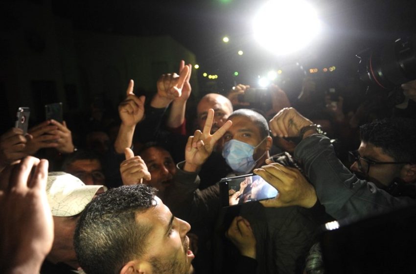 Algérie. Après 11 mois de prison, le journaliste Khaled Drareni a été libéré