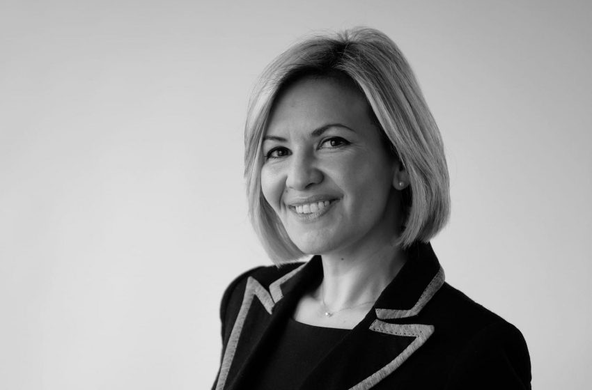 Yasmine Mecibah, directrice de cabinet passionnée et passionnante