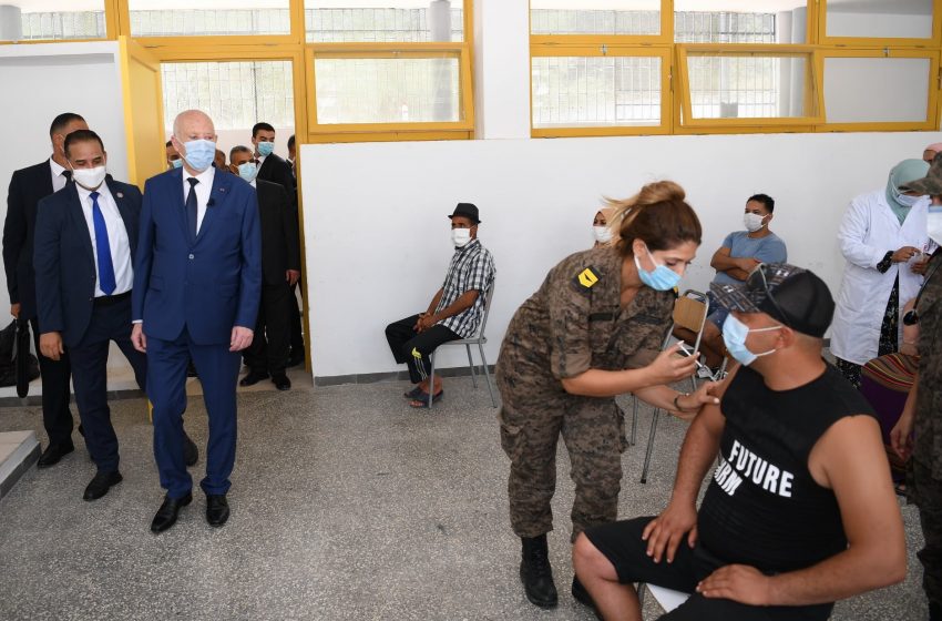 Plus d’un demi-million de Tunisiens vaccinés en une journée