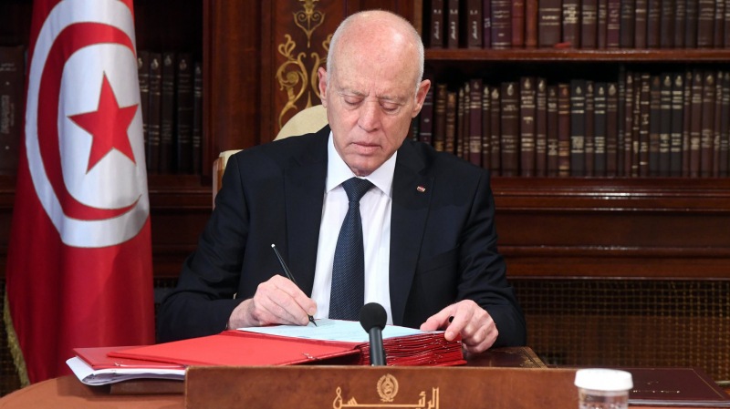 Le président Kais Saied parachève son coup de force