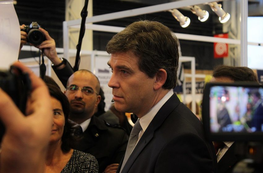 Blocage des transferts vers le Maghreb et l’Afrique : le faux pas d’Arnaud Montebourg