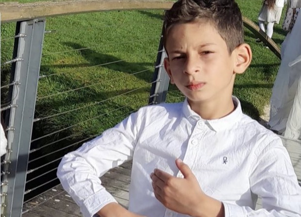 Le père de Yanis, 8 ans, mort fauché par une voiture, revient sur les lieux de l’accident