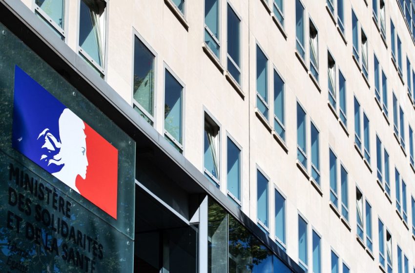 Covid : un rapport pointe la responsabilité du ministère de la Santé