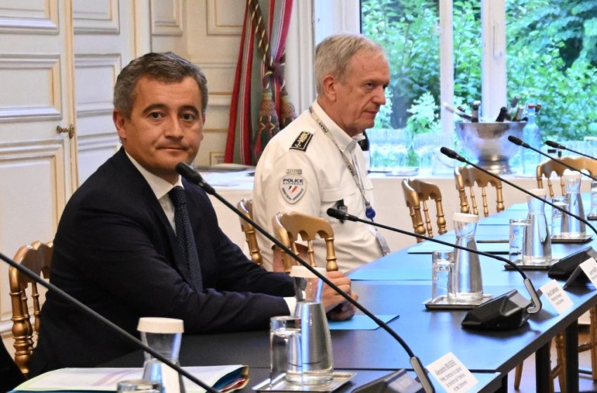 Gérald Darmanin en soutien des policiers et de leur patron