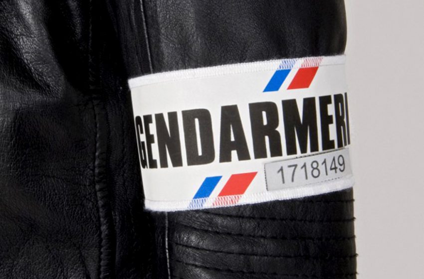 Forces de l’ordre : le ministère de l’Intérieur sommé de faire respecter l’obligation de port du RIO