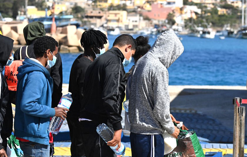  Des enfants migrants à la rue à Marseille