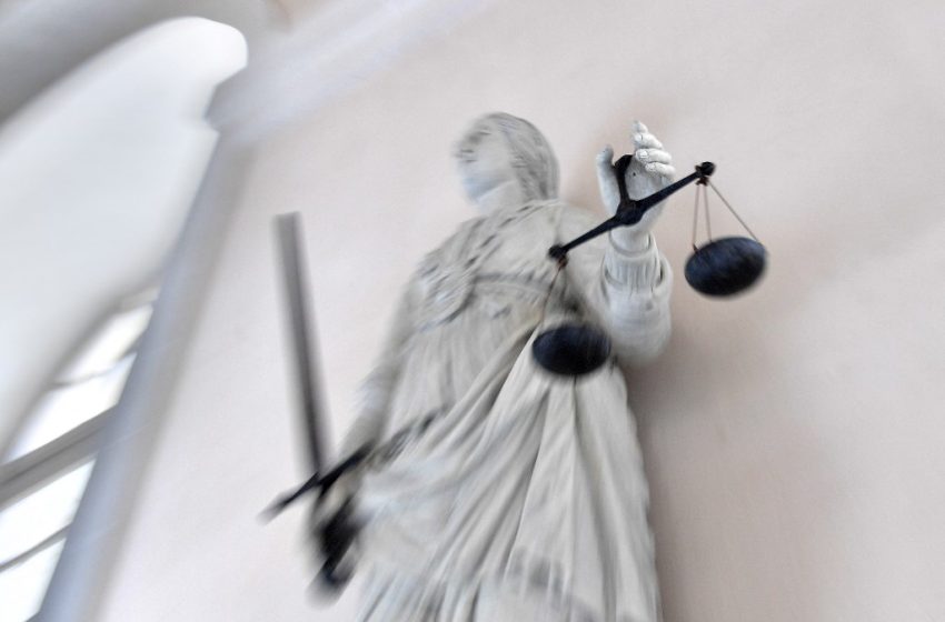 Deux ans ferme pour avoir attaqué un commissariat lors des émeutes