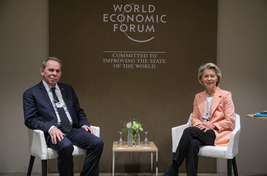 A Davos, le Premier ministre tunisien s’assure du soutien de l’UE