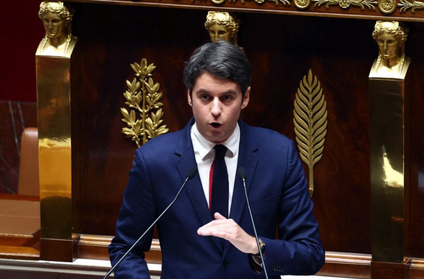 Coupes budgétaires : des associations veulent voir Gabriel Attal
