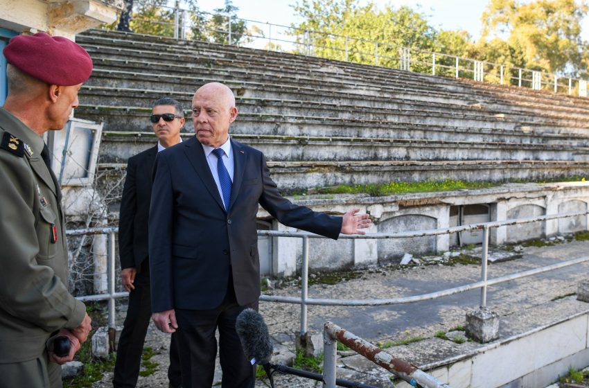 L’armée réquisitionnée pour rénover une piscine municipale à Tunis