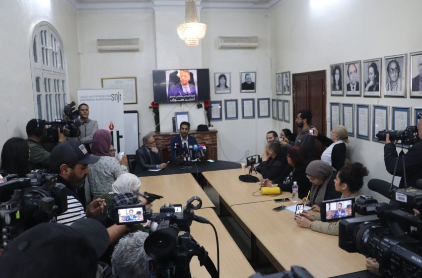  Tunisie. Mandat de dépôt émis à l’encontre de l’avocat Ahmed Souab