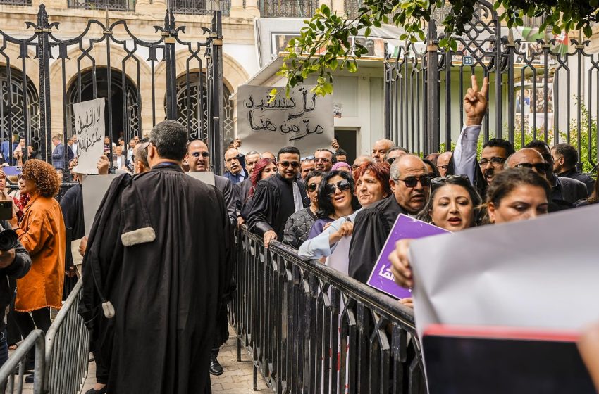 Tunisie : Deuxième audience chaotique au méga procès du « complot contre l’Etat »