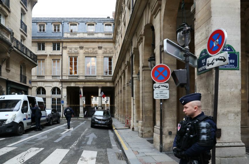  Immigration : Des dispositions de la loi « Darmanin » déclarées contraires à la Constitution