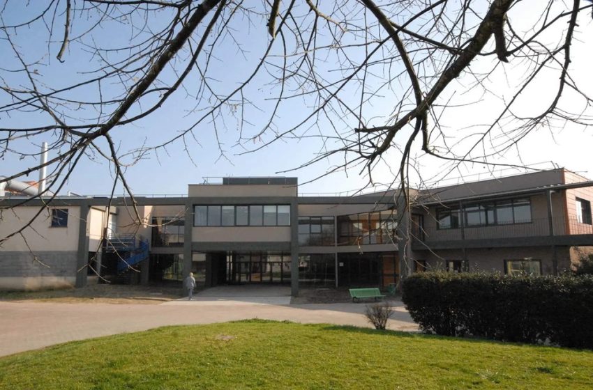 Menaces de mort dans un lycée: une enseignante reconnaît une partie des faits