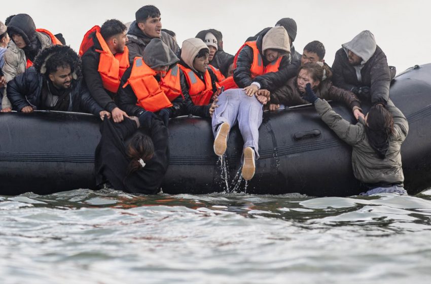 Migration : nombre de traversées illégales record vers le Royaume-Uni