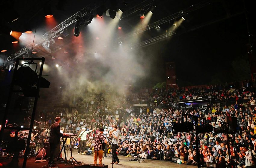  L&rsquo;Orchestre National de Barbès enchante le Festival Arabesques
