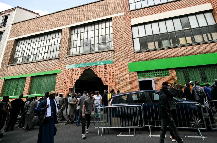 Têtes de cochon devant des mosquées : des suspects arrêtés en Serbie