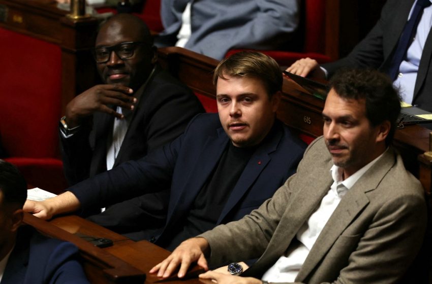 Cyberharcèlement raciste du député Aly Diouara : sept hommes jugés à Paris