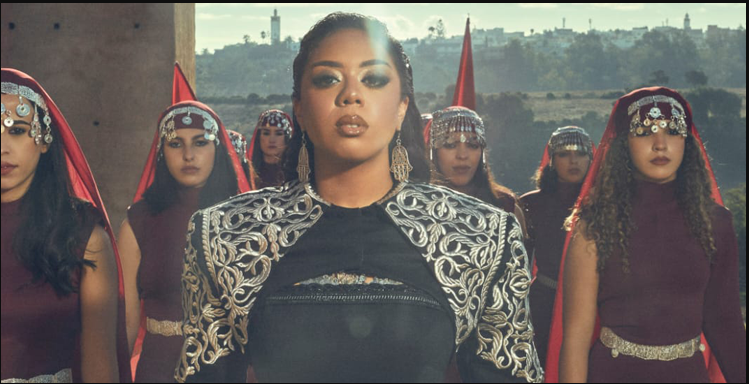 « Khamssa W Khmiss » : Jaylann signe un hommage vibrant aux femmes du Maroc