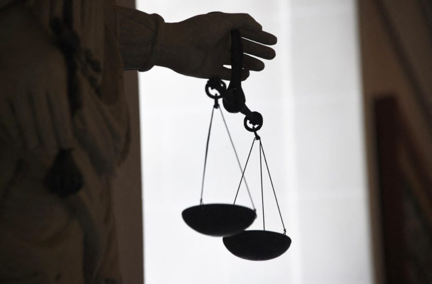 deesse-de-la-justice-balance