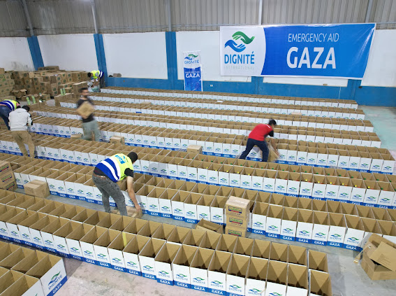 Colis alimentaires de Dignité international
