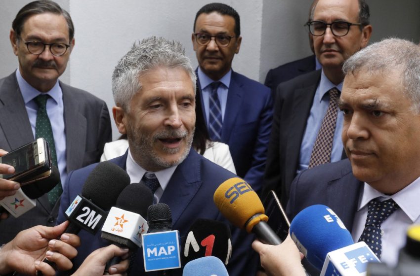 Le ministre de l’Intérieur du Maroc Abdelouafi Laftit et son homologue espagnol Fernando Grande-Marlaska à l’issue d’une réunion sur la coopération sécuritaire en 2019
