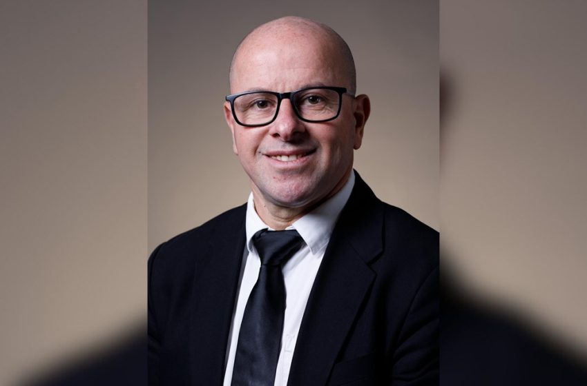 Farid Aid, futur maire délégué de Pierrefitte, lors d’une interview sur la fusion avec Saint-Denis.