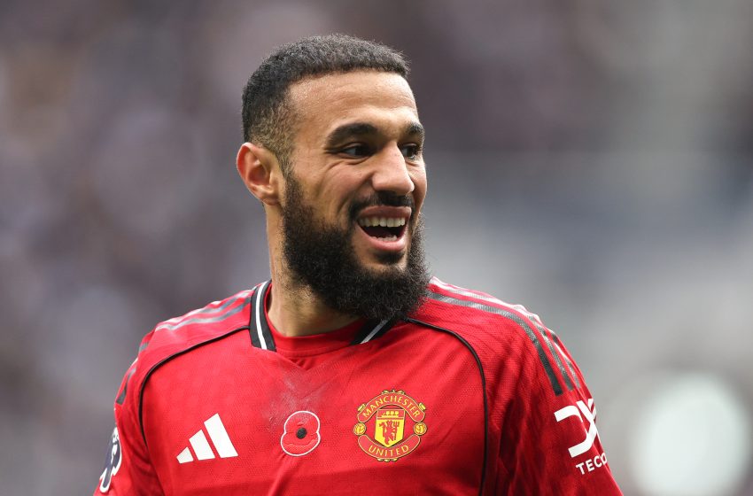 Football : le sportif pro palestine Noussair Mazraoui à Manchester United