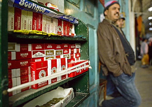 Vendeurs de tabac dans la Médina de Tunis