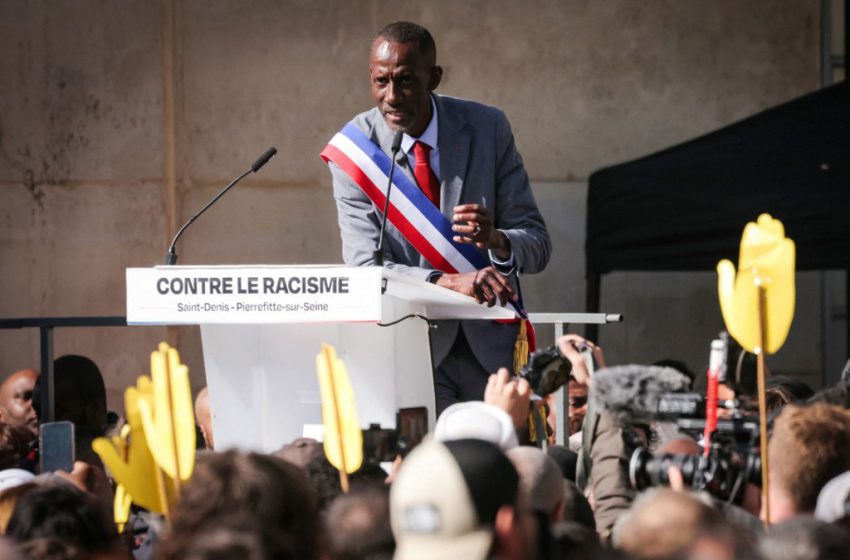  Racisme : Macron sort du silence et soutient Bally Bagayoko en privé