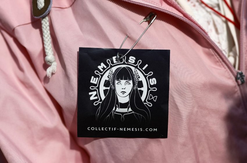 Plainte du maire de Besançon après une action du collectif Némésis