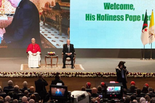 Le pape François et le président Abdelmadjid Tebboune à la Grande Mosquée d’Alger le 13 avril 2026