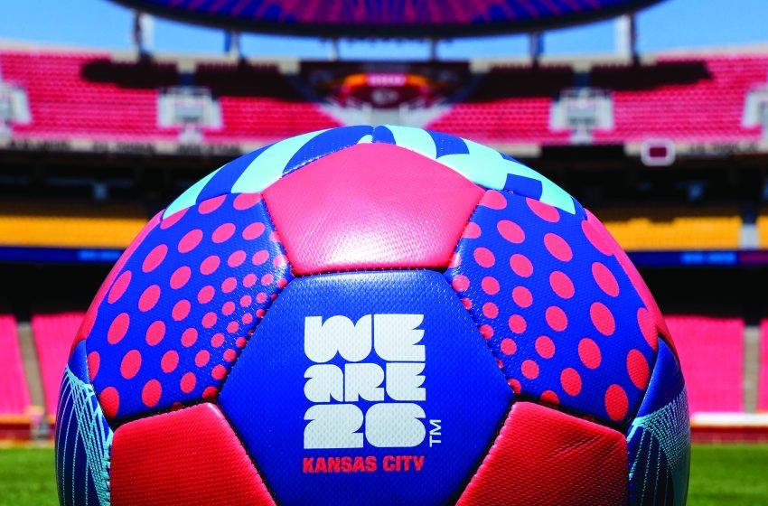 Ballon officiel sur la pelouse du Kansas City Stadium avant la World Cup 2026 organisée aux États-Unis, au Canada et au Mexique.