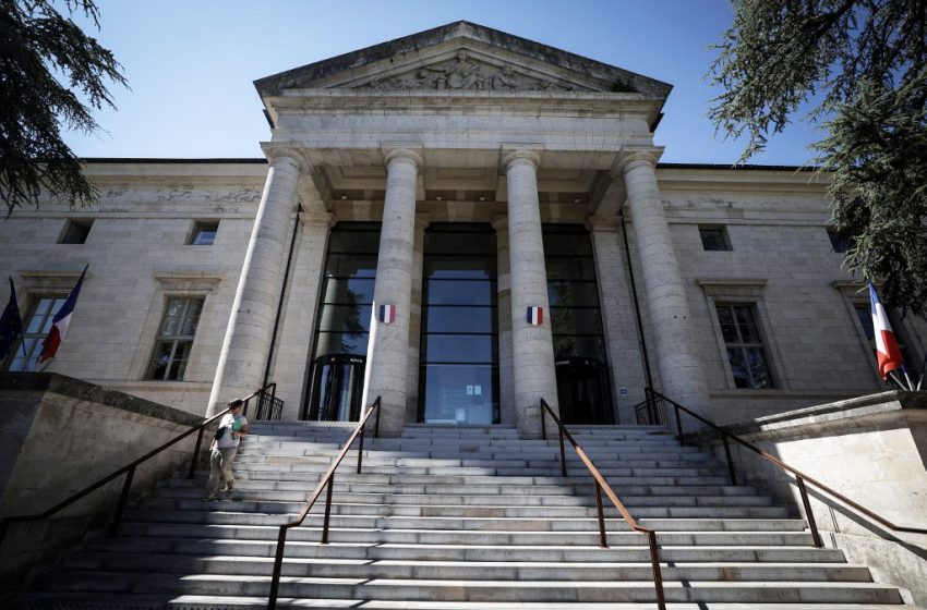 Façade du palais de justice de Rodez, siège du tribunal où une enquête a été ouverte après des propos racistes dans une discothèque.